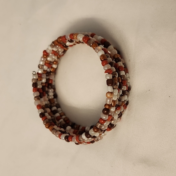 Handmade memory wire bracelet - Picture 5 of 5